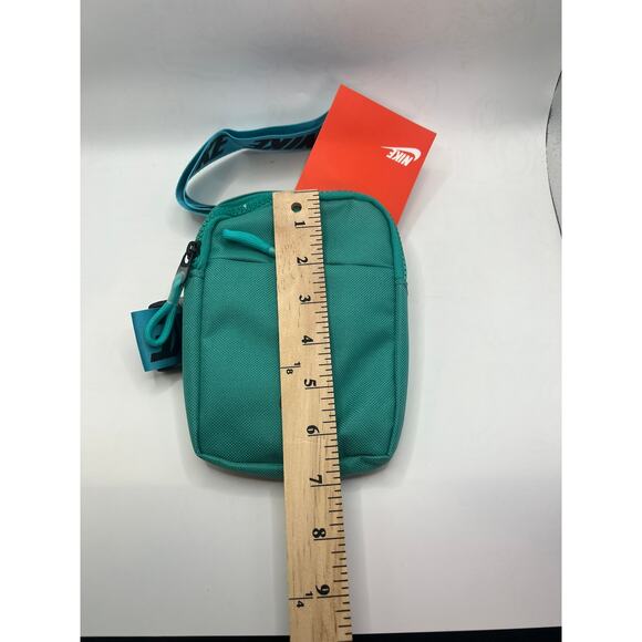 Nike NWT CrossBody Shoulder Bag Tiffany - Picture 2 of 3